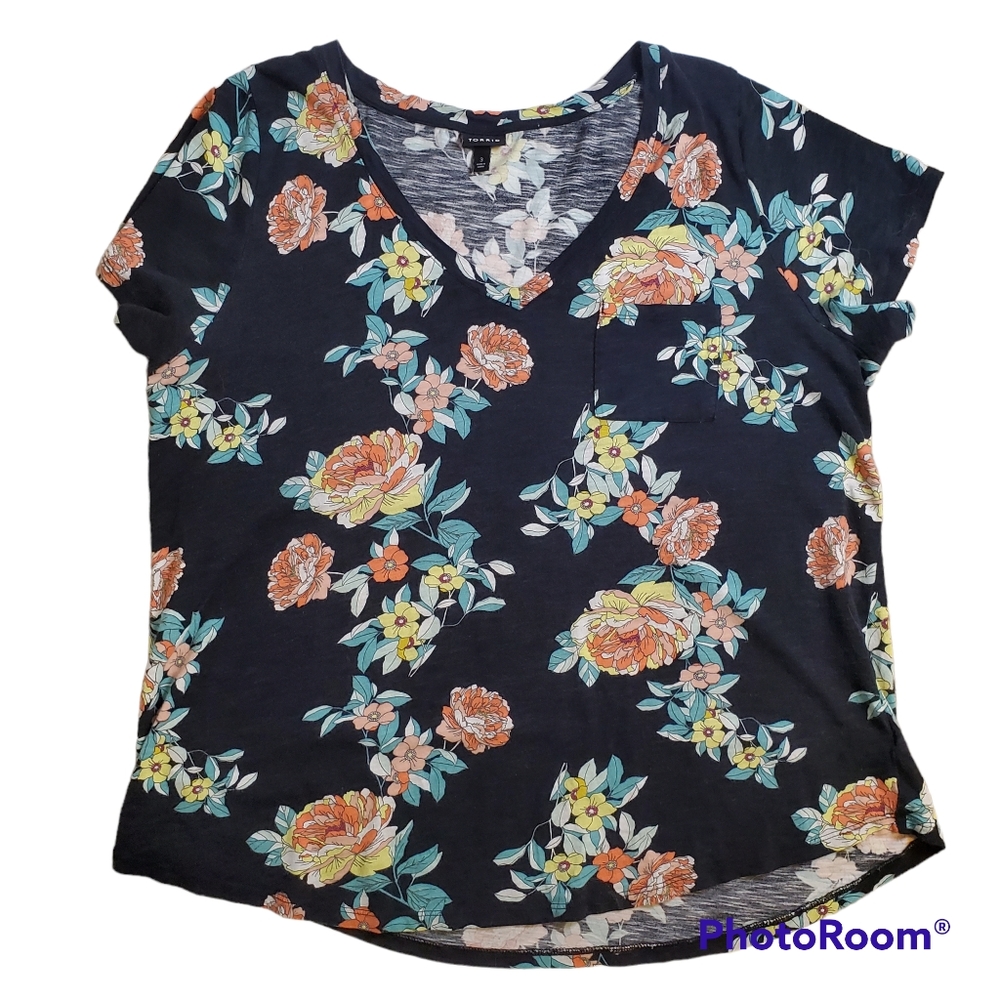 Torrid Black Floral Tee Shirt Women's Size 3